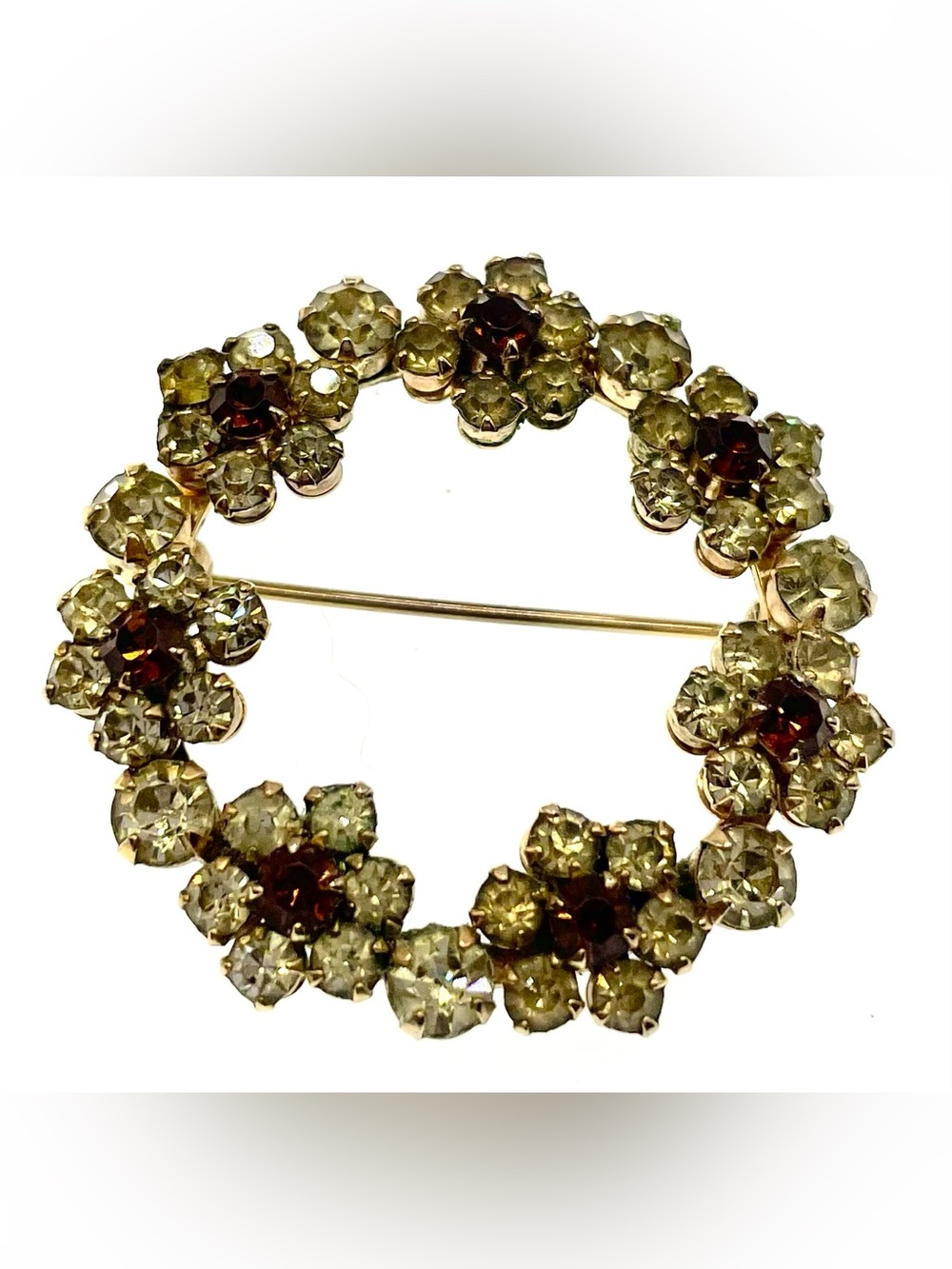 Vintage Unsigned Rhinestone Floral Wreath Brooch Pin Gold Tone Mid Century MCM